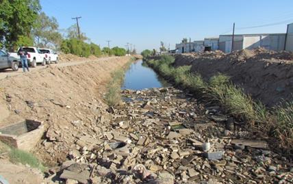 Trash in Tula West Drain